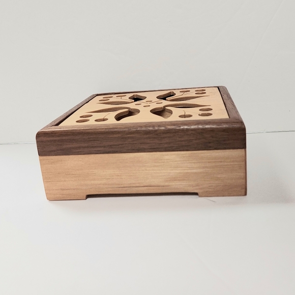 Two-tone Wood Trinket Box, Keepsake, Potpourri Box Hand Made, Scroll Saw Top - Picture 6 of 13